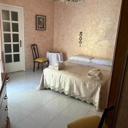 Centro Storico Quartiere San Michele شقة *